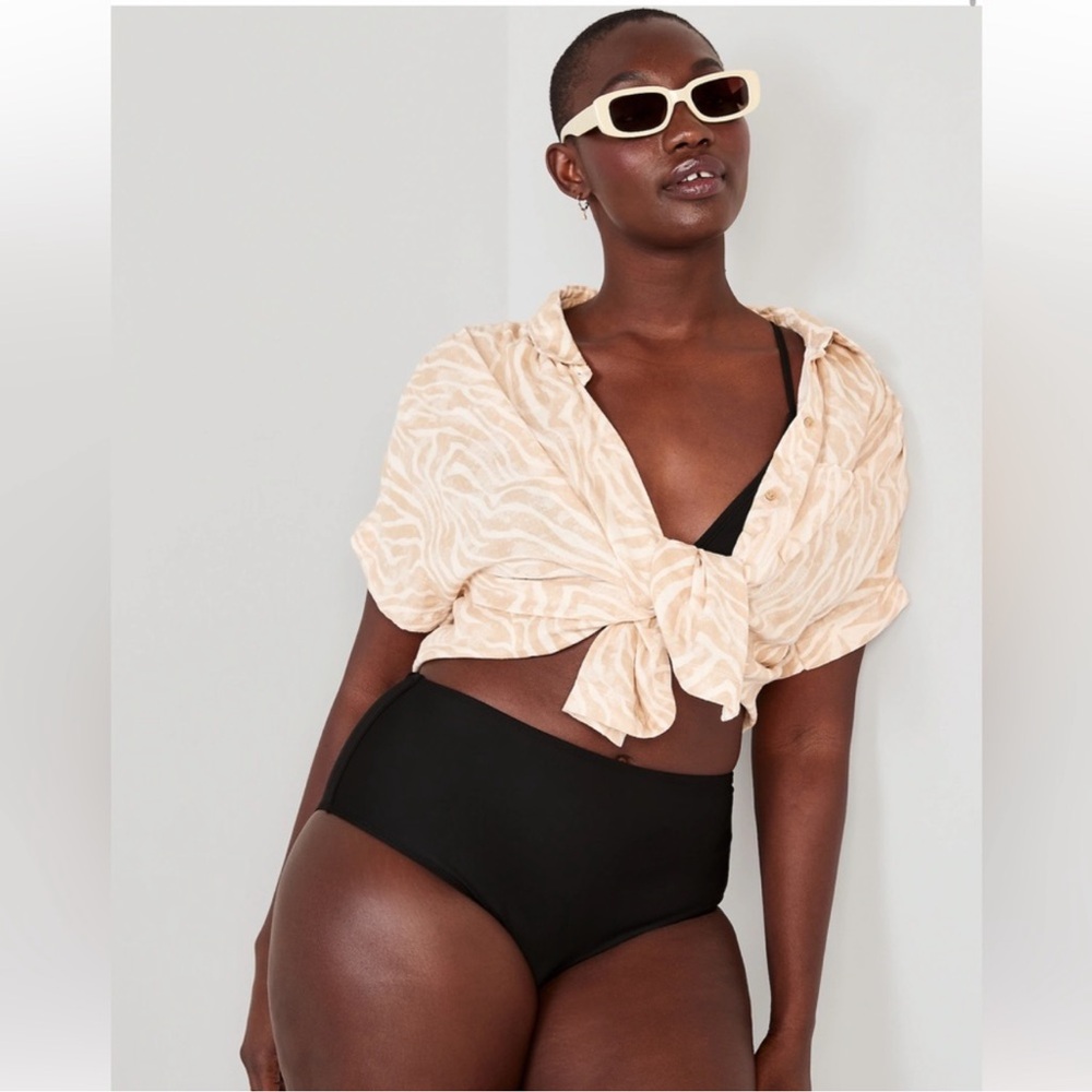 Old Navy High Waisted Bikini Swim Bottoms in Black